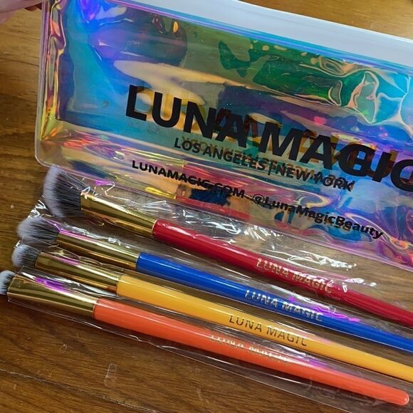 𝅺LUNA Magic • make up brushes - Picture 2 of 2
